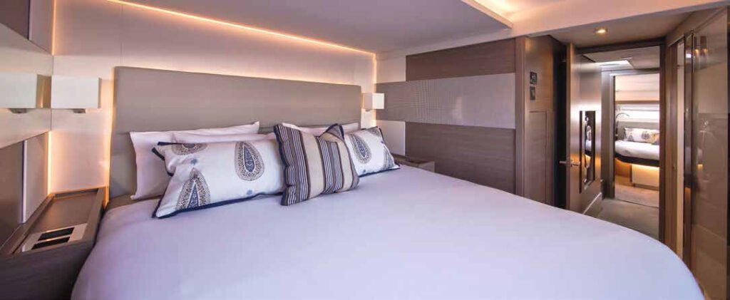 new-generation-power-catamaran-seychelles-interior-img